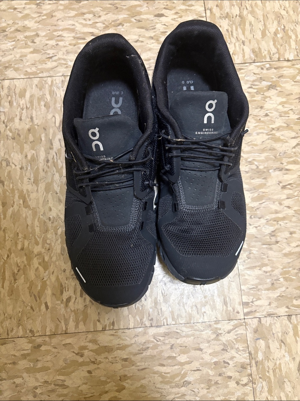 On Running Men's Black Athletic Running Shoes